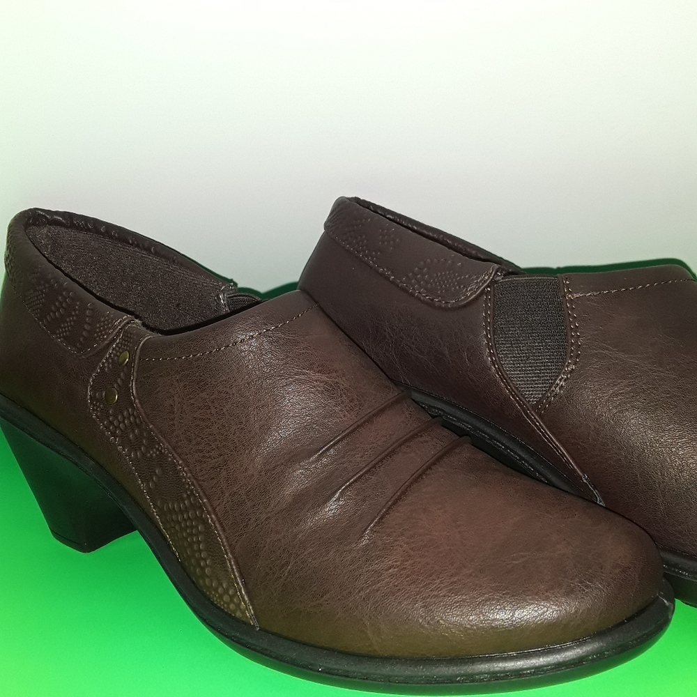 New without box Easy Street Comfort waves.